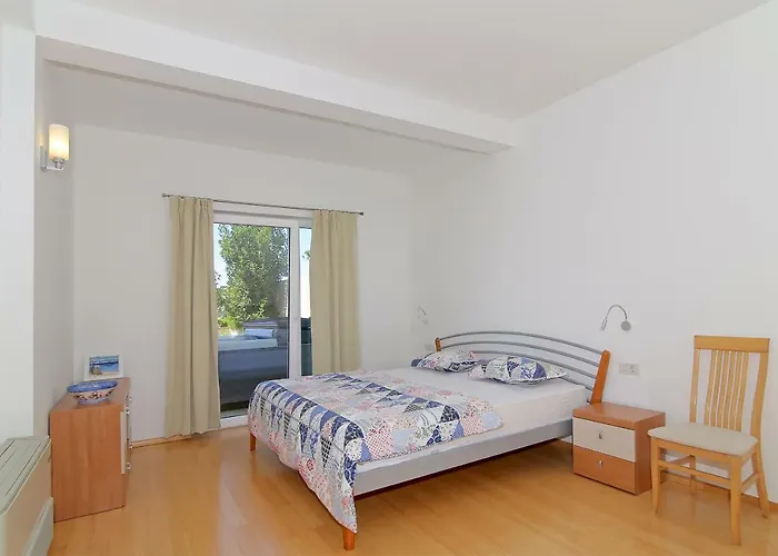 Abelia, Two Terraces, Hot Tub, Free Parking Appartement *