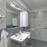 Abelia, Two Terraces, Hot Tub, Free Parking Daire