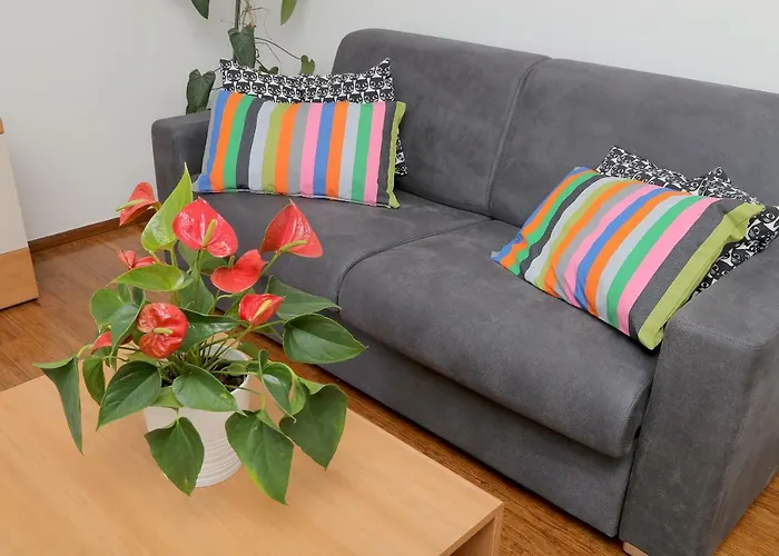 Abelia, Two Terraces, Hot Tub, Free Parking *